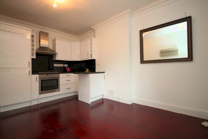 1 Bedroom Flat To Rent In Adelaide Road, Chalk Farm, London, NW3