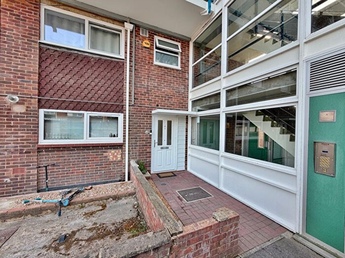 2 Bedroom Maisonette For Sale In Nashe Way, Fareham, PO15