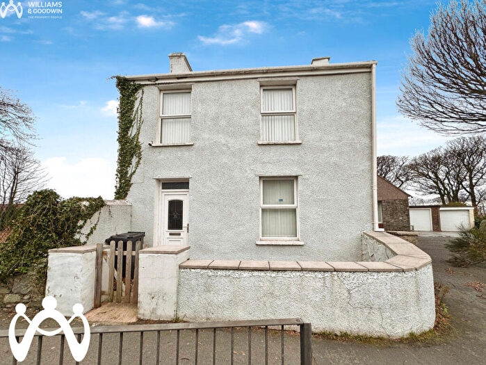 2 Bedroom Detached House For Sale In London Road, Holyhead, LL65