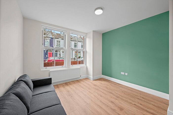 1 Bedroom Flat To Rent In Fingal Street, Greenwich, SE10