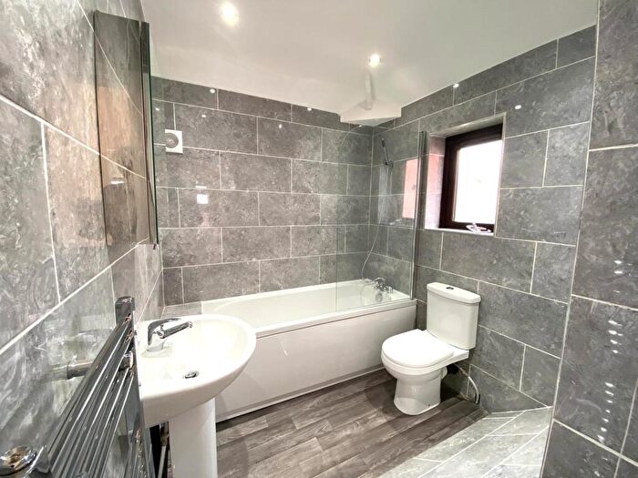 3 Bedroom House To Rent In Starbank Road, Small Heath, B10