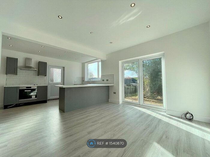 3 Bedroom Semi-Detached House To Rent In Centenary Crescent, Stockton-On-Tees, TS20