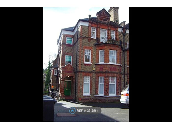 1 Bedroom Flat To Rent In Palace Road, London, SW2