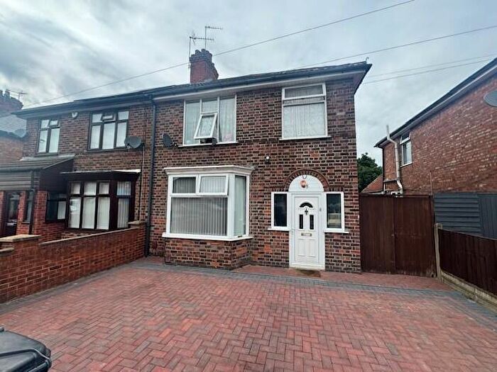 3 Bedroom Semi-Detached House To Rent In Copdale Road, Leicester, LE5