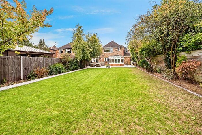 4 Bedroom Detached House For Sale In Pink Lane, Burnham, Slough, SL1