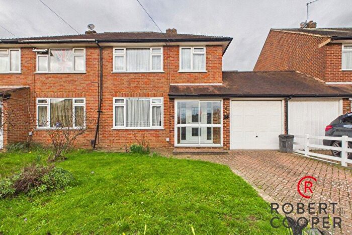 3 Bedroom Semi Detached House For Sale In Rydal Way, Ruislip, HA4