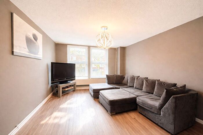 4 Bedroom Property To Rent In Silver Street, Edmonton, N18