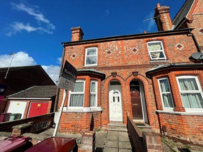 Semi-Detached House To Rent In Hagley Road, Reading, RG2