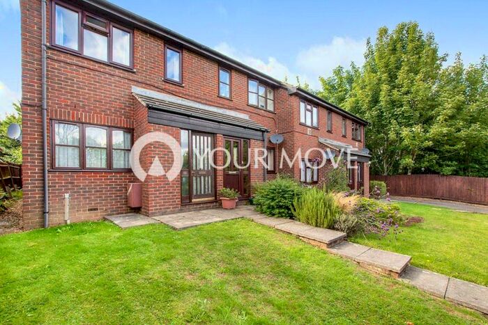 1 Bedroom End Of Terrace House To Rent In Maidstone Road, Blue Bell Hill, Chatham, Kent, ME5