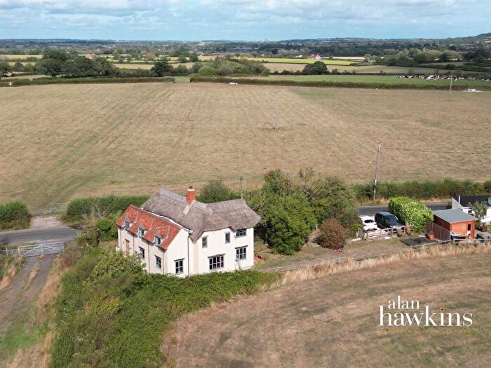 4 Bedroom Cottage For Sale In Bushton, Nr Royal Wootton Bassett., SN4