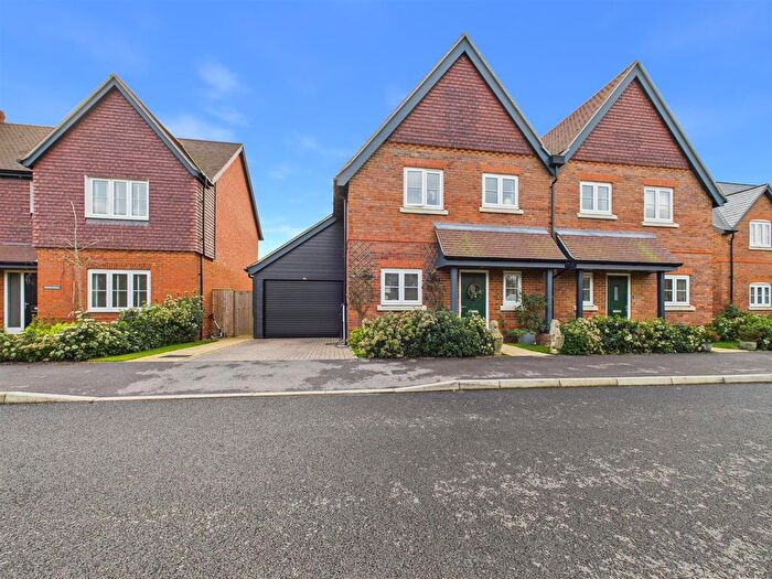 3 Bedroom Semi Detached House For Sale In Poplar Way, Ickford, Buckinghamshire, HP18