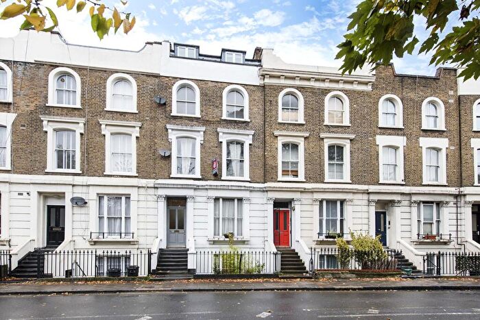 2 Bedroom Flat To Rent In St Paul's Road, Islington, N1