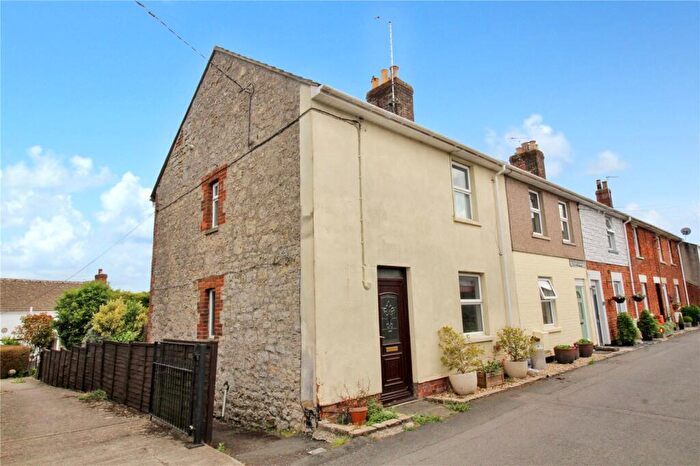 2 Bedroom End Of Terrace House For Sale In Hoggs Lane, Purton, Swindon, Wiltshire, SN5