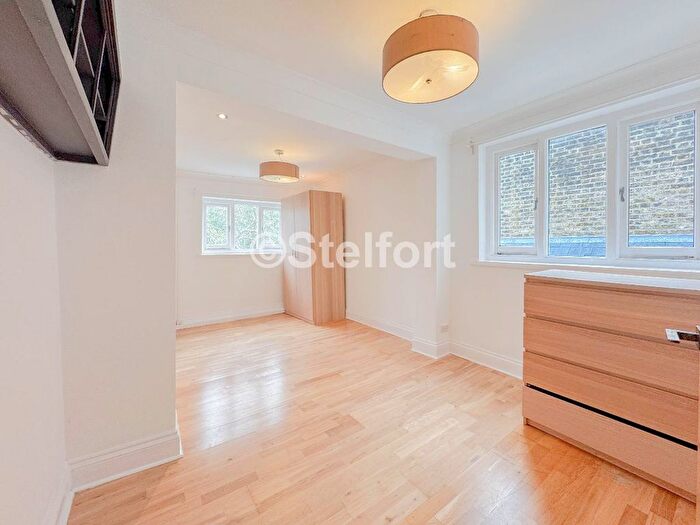 2 Bedroom Flat To Rent In Beresford Road, London, N8