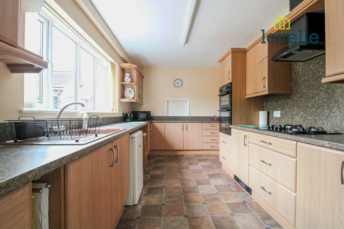 4 Bedroom Detached House For Sale In Meadowbank, Great Coates, DN37