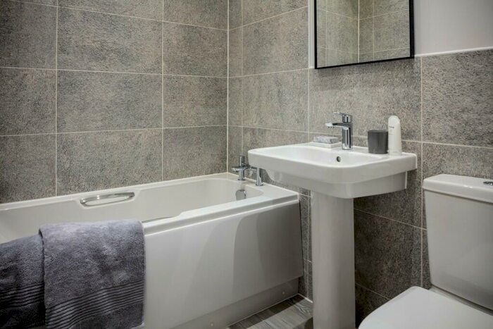 2 Bedroom Apartment For Sale In Weedon Road, Northampton, NN5