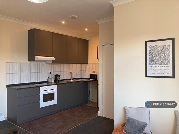 2 Bedroom Flat To Rent In Oundle Road, Peterborough, PE2