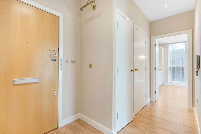 2 Bedroom Flat To Rent In Chadwell Lane, London, N8