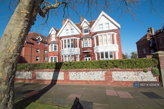 2 Bedroom Flat To Rent In St. Johns Court, Eastbourne, BN20