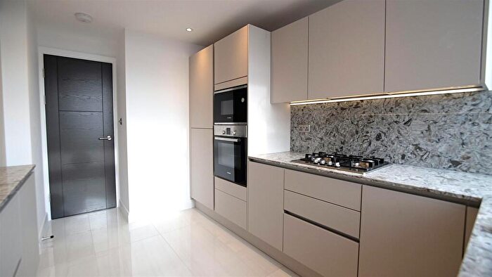 4 Bedroom Apartment To Rent In Lyndhurst Court, St John's Wood, NW8
