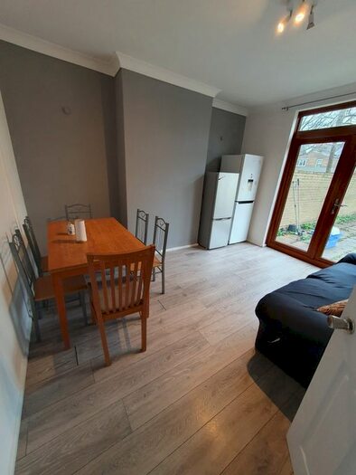 3 Bedroom Detached House To Rent In Lansdowne Road, London, N17