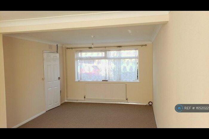 2 Bedroom Terraced House To Rent In St. Michaels Street, Folkestone, CT20