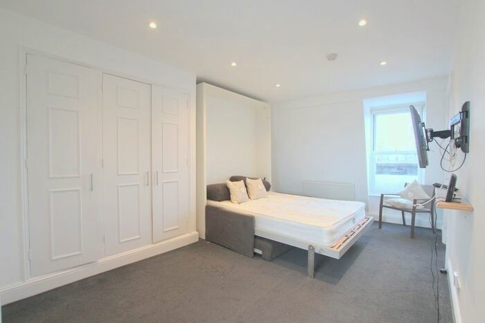 Studio To Rent In Kings Road, London, SW3
