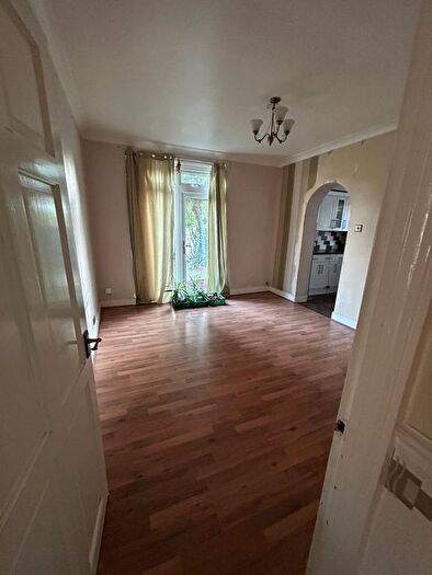 2 Bedroom Bungalow To Rent In Hornchurch, RM11
