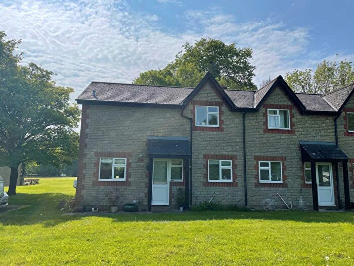 3 Bedroom Terraced House To Rent In Manton Down, SN8