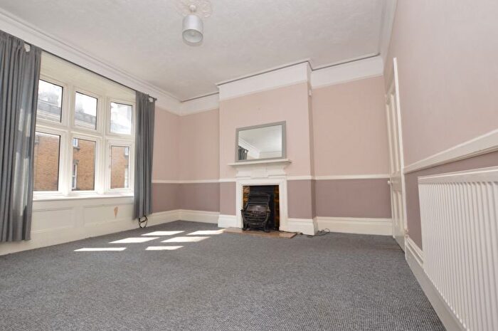 3 Bedroom Maisonette To Rent In Bedroom Duplex Apartment, Grosvenor Road, Tunbridge Wells, TN1