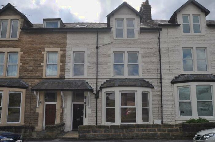 Studio To Rent In Grove Park Terrace, Harrogate, North Yorkshire, HG1