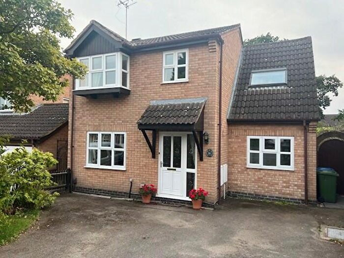 4 Bedroom Flat To Rent In Wych-Elm Close, Bilton, Rugby, CV22