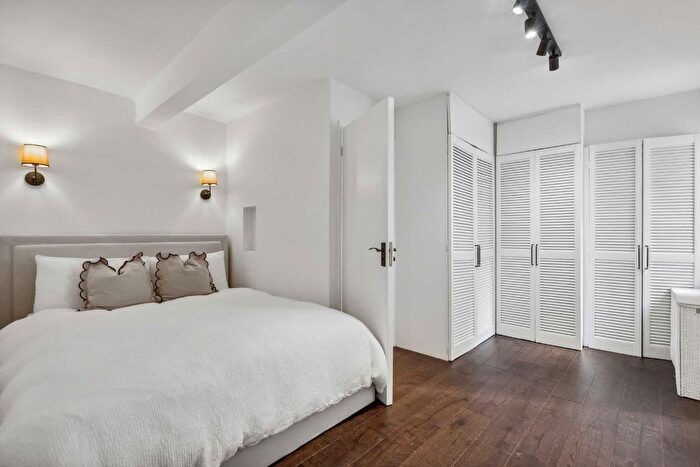 1 Bedroom Flat For Sale In Greyhound Road, London, W14