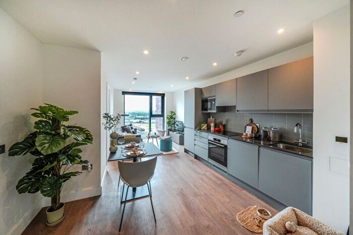 1 Bedroom Flat To Rent In Uncle Leeds, Whitehall Leeds, LS12