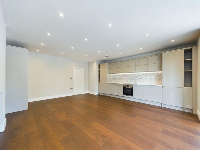 1 Bedroom Flat For Sale In Brondesbury Park, London, NW6