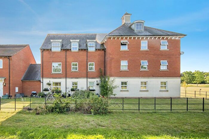 2 Bedroom Apartment For Sale In Valentinus Crescent, Colchester, CO2