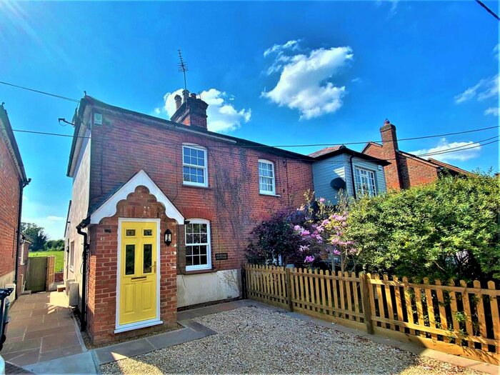 2 Bedroom Semi-Detached House To Rent In Bovingdon Green, Marlow, SL7