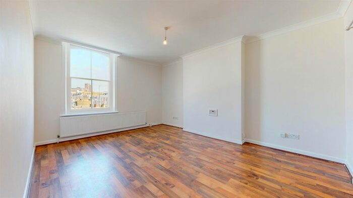 2 Bedroom Flat To Rent In Earls Court Road, London, SW5