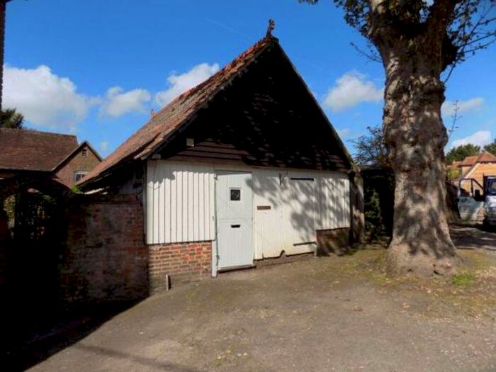 Detached House To Rent In Chawton, GU34