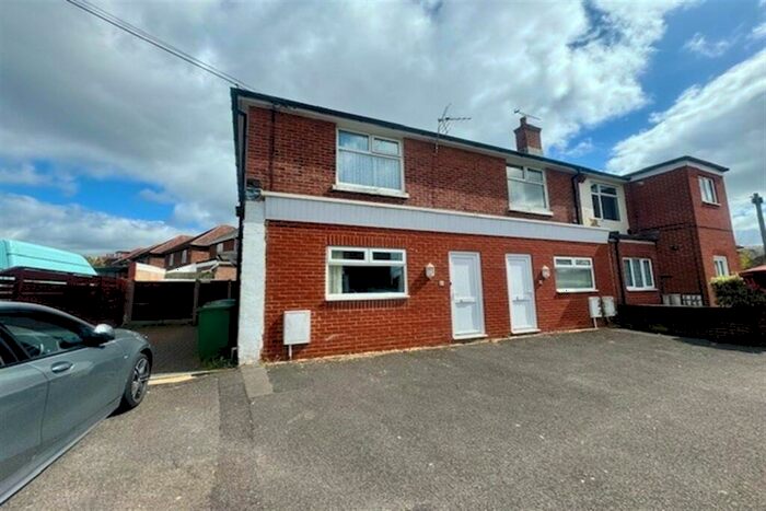 Flat To Rent In Twyford Avenue, SO15