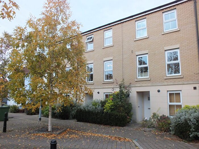 3 Bedroom Town House For Sale In Mortimer Way, Witham, CM8