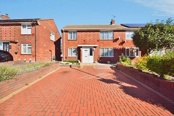 3 Bedroom Semi-Detached House For Sale In Staplehurst Road, Sittingbourne, Kent, ME10
