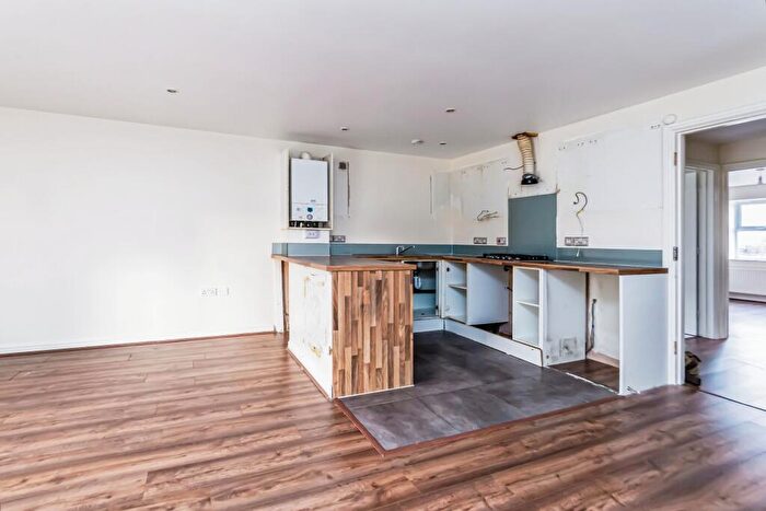 2 Bedroom Flat For Sale In Outram Road, Croydon, CR0