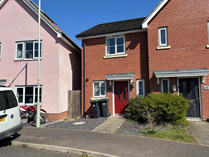 2 Bedroom End Of Terrace House To Rent In Buzzard Rise, Stowmarket, IP14