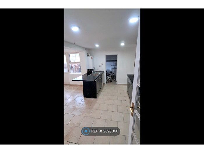 5 Bedroom End Of Terrace House To Rent In Parkstone Road, London, E17