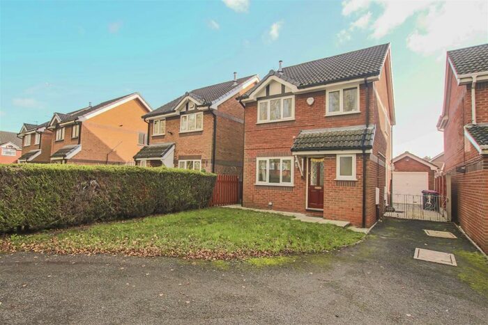 3 Bedroom Detached House To Rent In Finstock Close, Eccles, M30