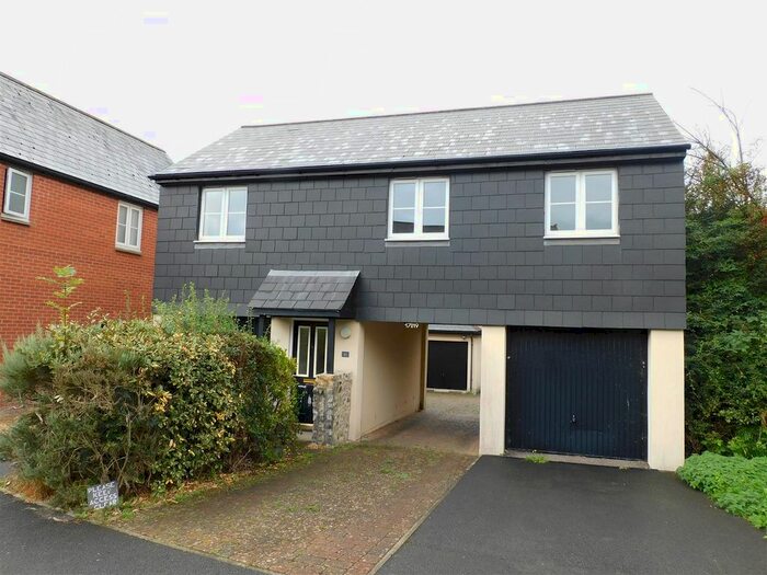 2 Bedroom Flat To Rent In Catnip Close, Axminster, EX13