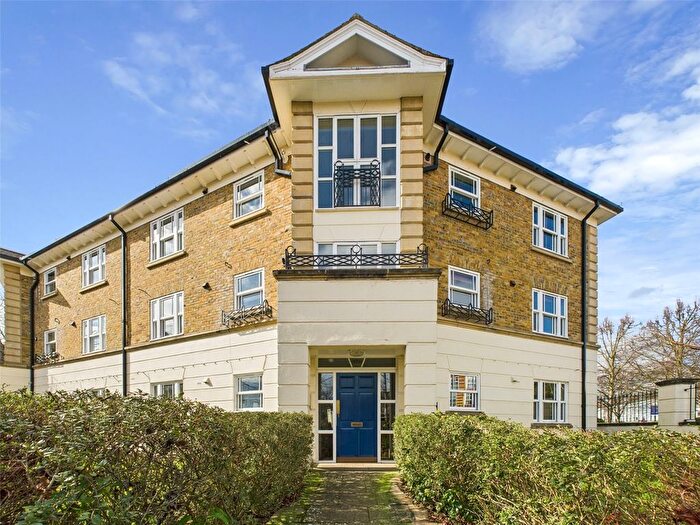 1 Bedroom Flat To Rent In Trinity Church Road, London, SW13