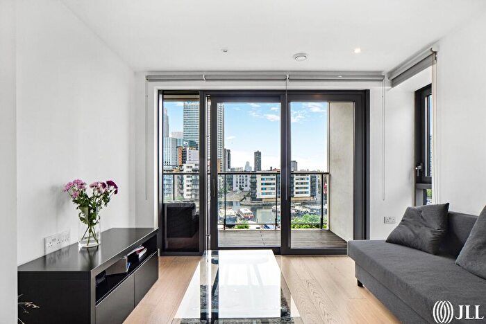 1 Bedroom Apartment To Rent In Horizons Tower, Yabsley Street, E14