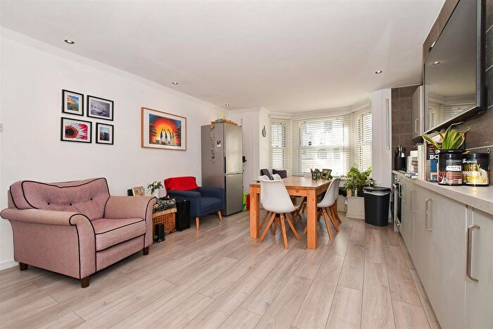 2 Bedroom Flat For Sale In Church Road, St. Leonards-On-Sea, TN37